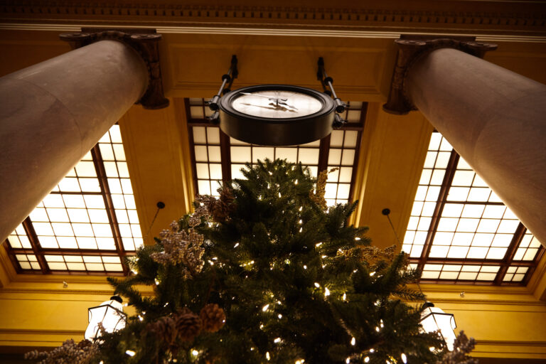 Hub for the Holidays UNION DEPOT